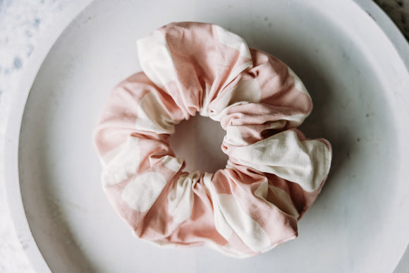 Scrunchie ~ Pastel Pink Linen